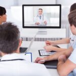 Educación Digital en Salud: Cómo la Inteligencia Artificial Está Formando a los Médicos del Futuro